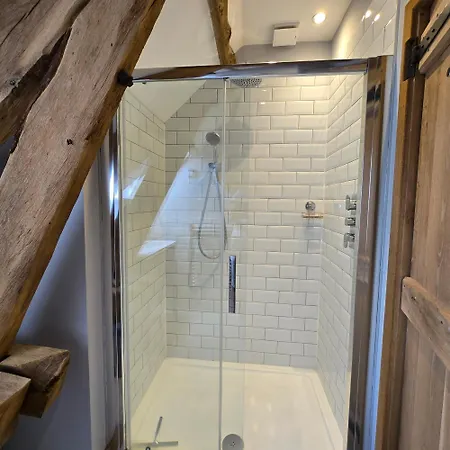 Le Sorbier, Avec Piscine Apartament