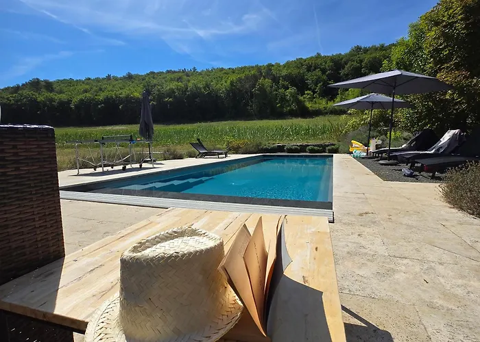 Appartement Le Sorbier, Avec Piscine Valojoulx