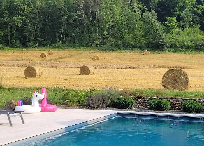 Le Sorbier, Avec Piscine Valojoulx