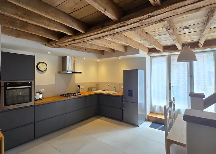 Le Sorbier, Avec Piscine *