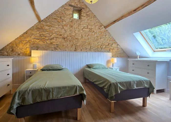 Le Sorbier, Avec Piscine Valojoulx